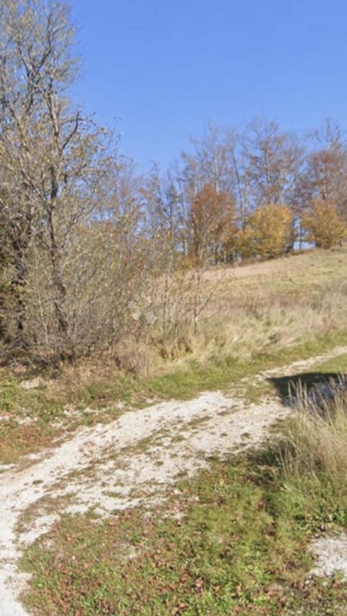 Zemljište Na prodaju - PRIMORSKO-GORANSKA RAVNA GORA