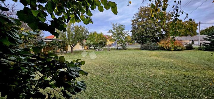 Terrain à vendre 948 m² – Bizovac