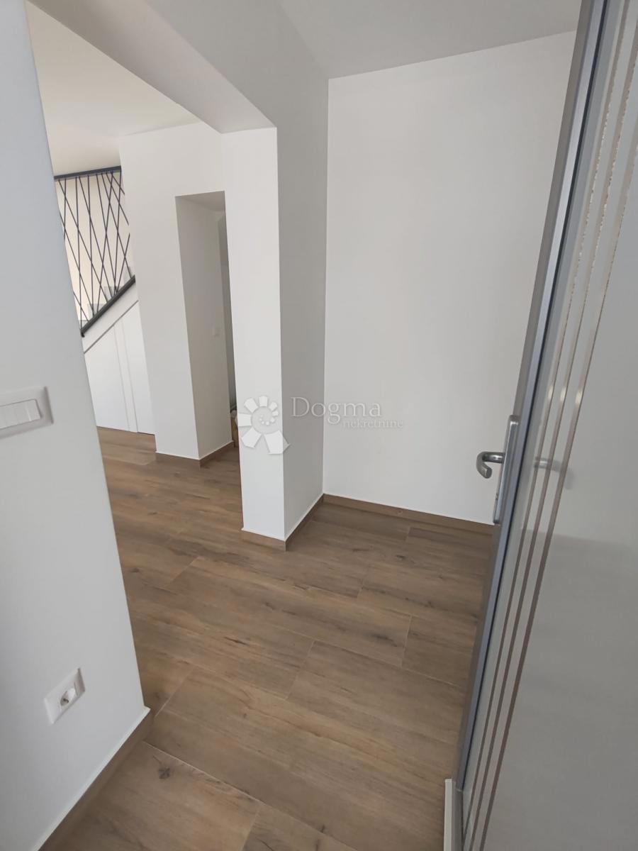 Haus Zu verkaufen - ŠIBENSKO-KNINSKA VODICE