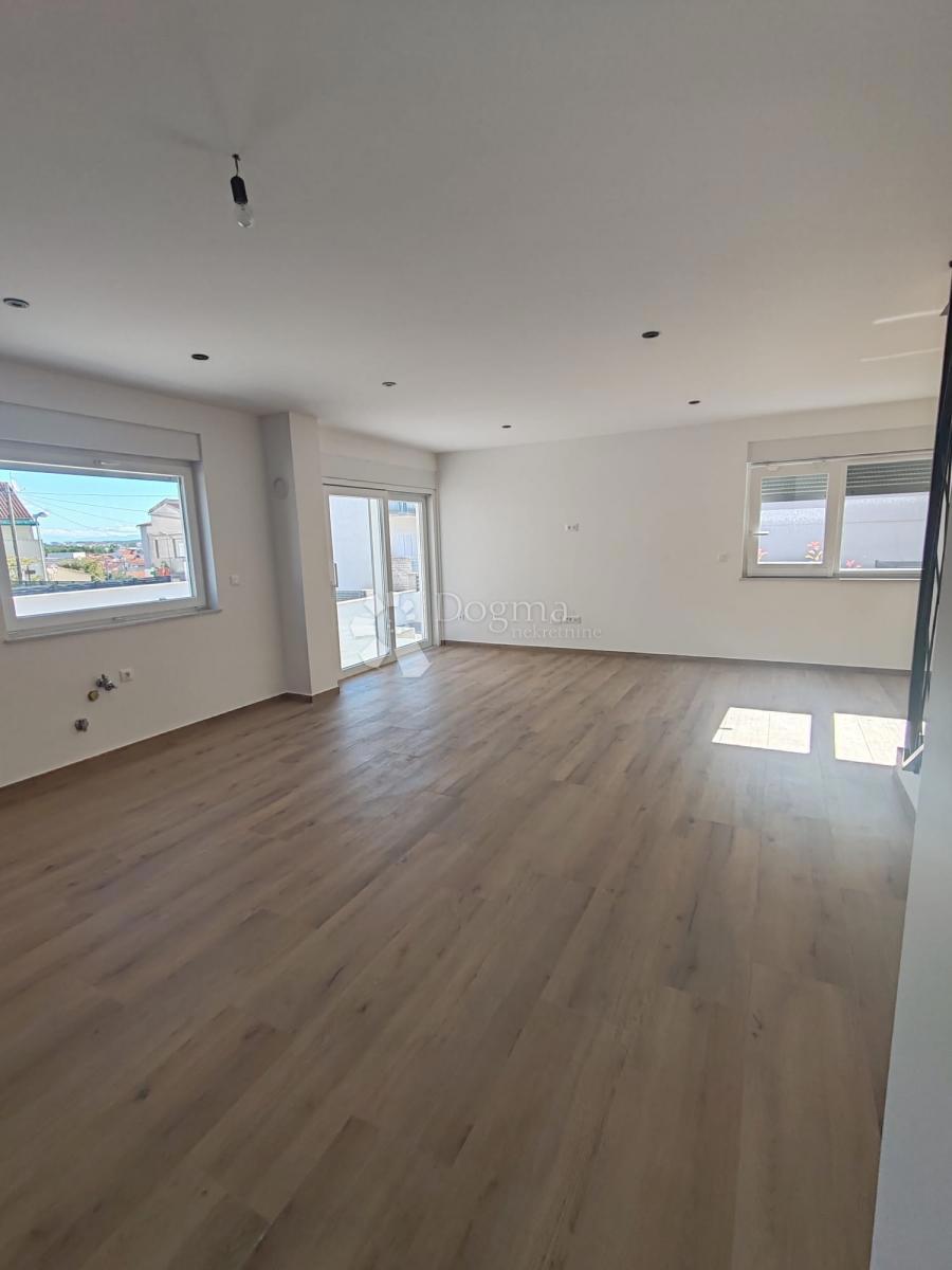 Haus Zu verkaufen - ŠIBENSKO-KNINSKA VODICE