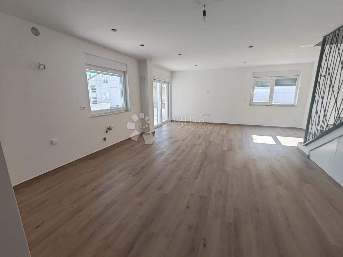 Haus Zu verkaufen - ŠIBENSKO-KNINSKA VODICE