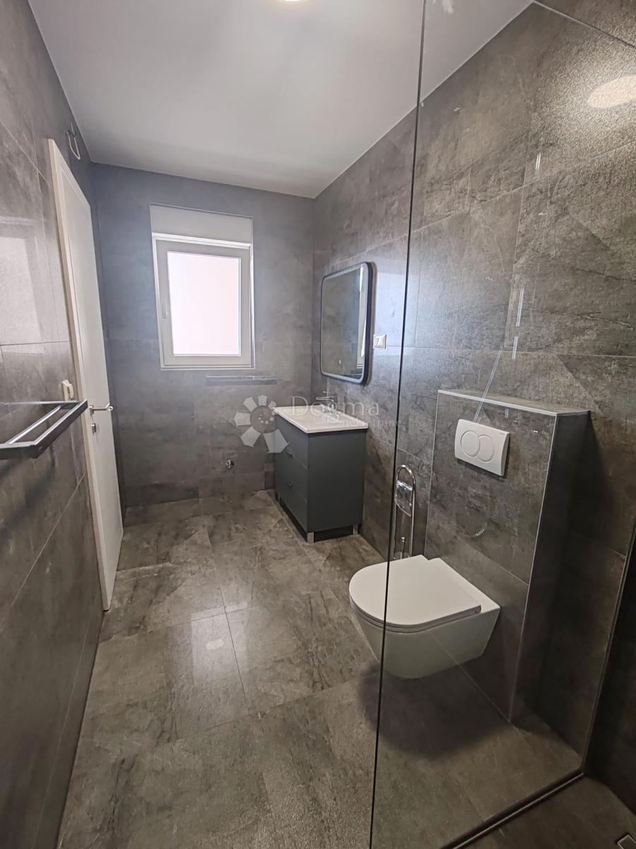 Haus Zu verkaufen - ŠIBENSKO-KNINSKA VODICE