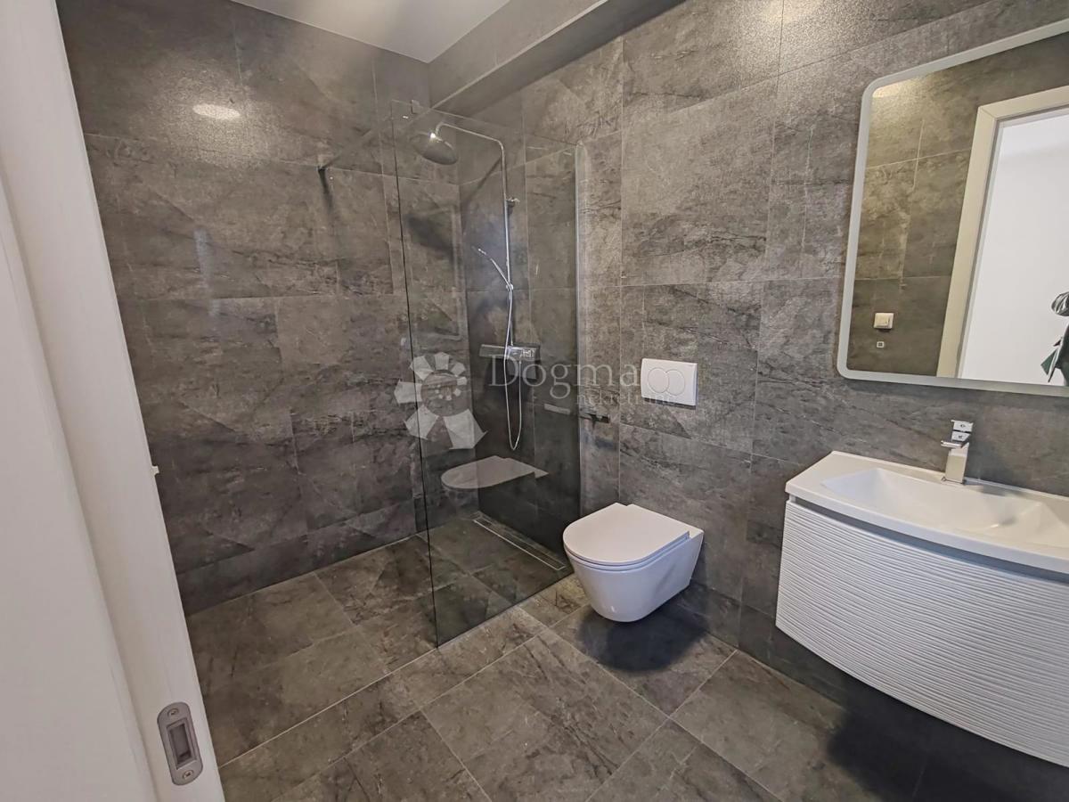 Haus Zu verkaufen - ŠIBENSKO-KNINSKA VODICE