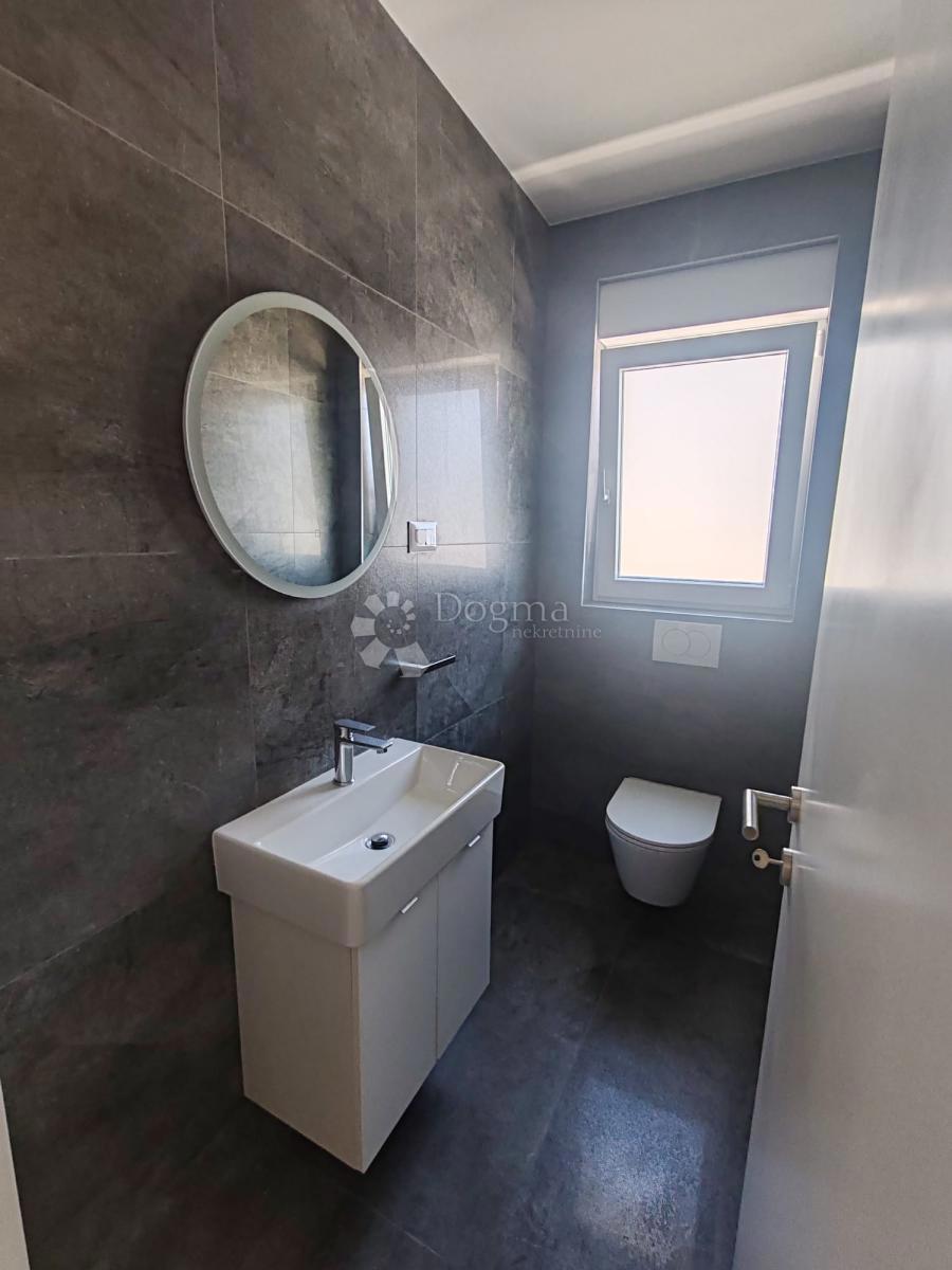 Haus Zu verkaufen - ŠIBENSKO-KNINSKA VODICE