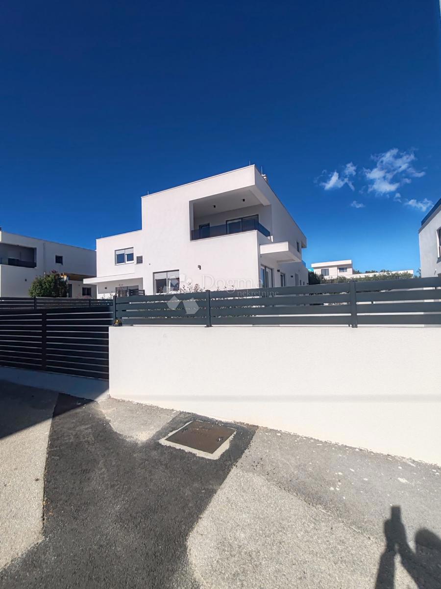 Haus Zu verkaufen - ŠIBENSKO-KNINSKA VODICE