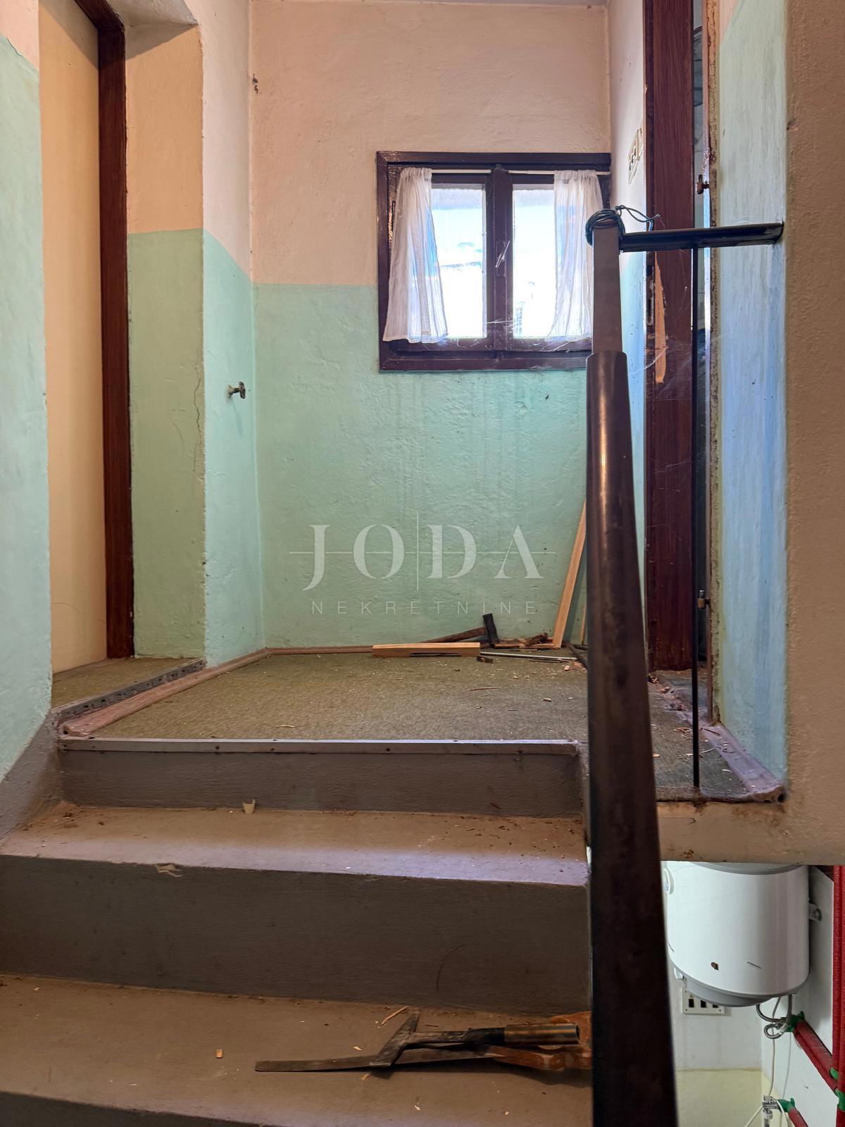 Flat For sale - LIČKO-SENJSKA SENJ