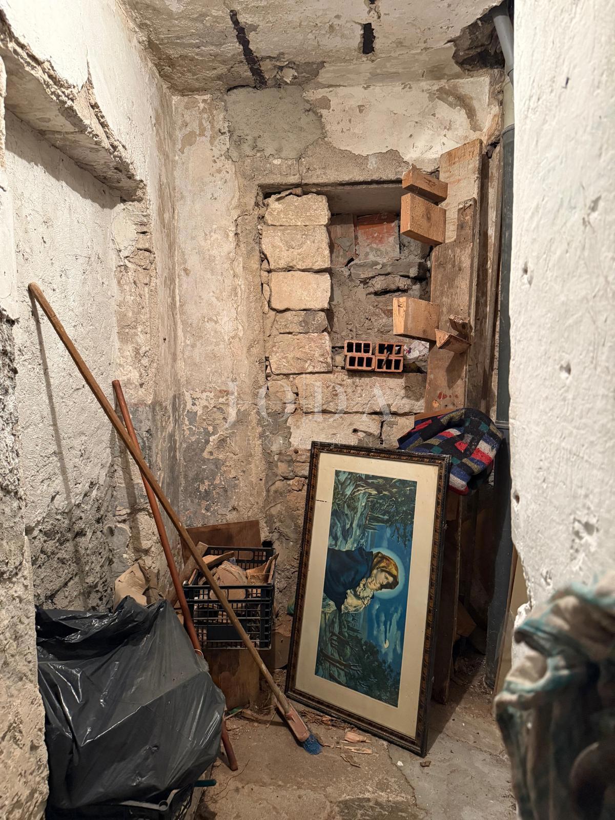 Flat For sale - LIČKO-SENJSKA SENJ