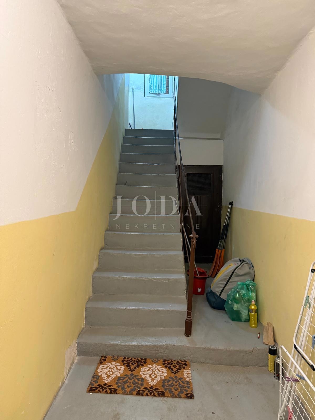 Flat For sale - LIČKO-SENJSKA SENJ