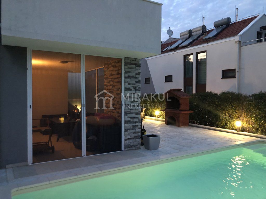 Apartment Zu verkaufen - ŠIBENSKO-KNINSKA MURTER