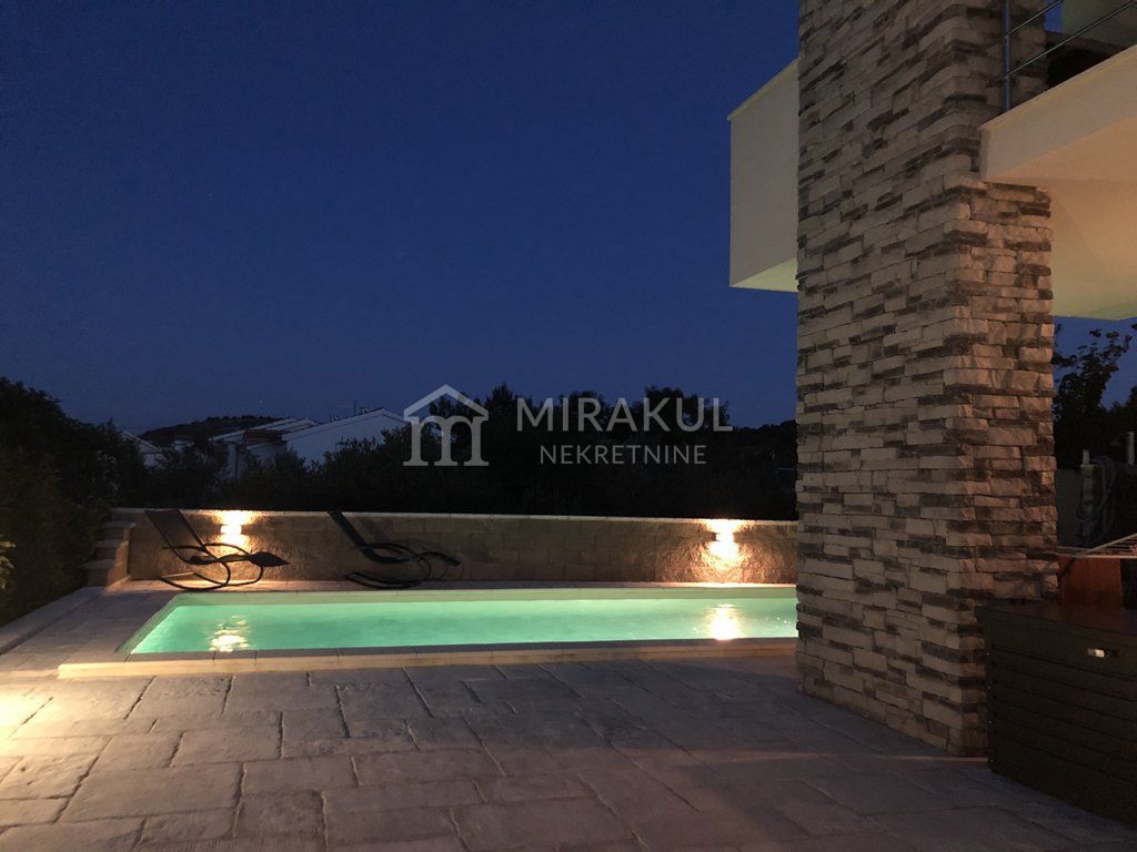 Apartment Zu verkaufen - ŠIBENSKO-KNINSKA MURTER
