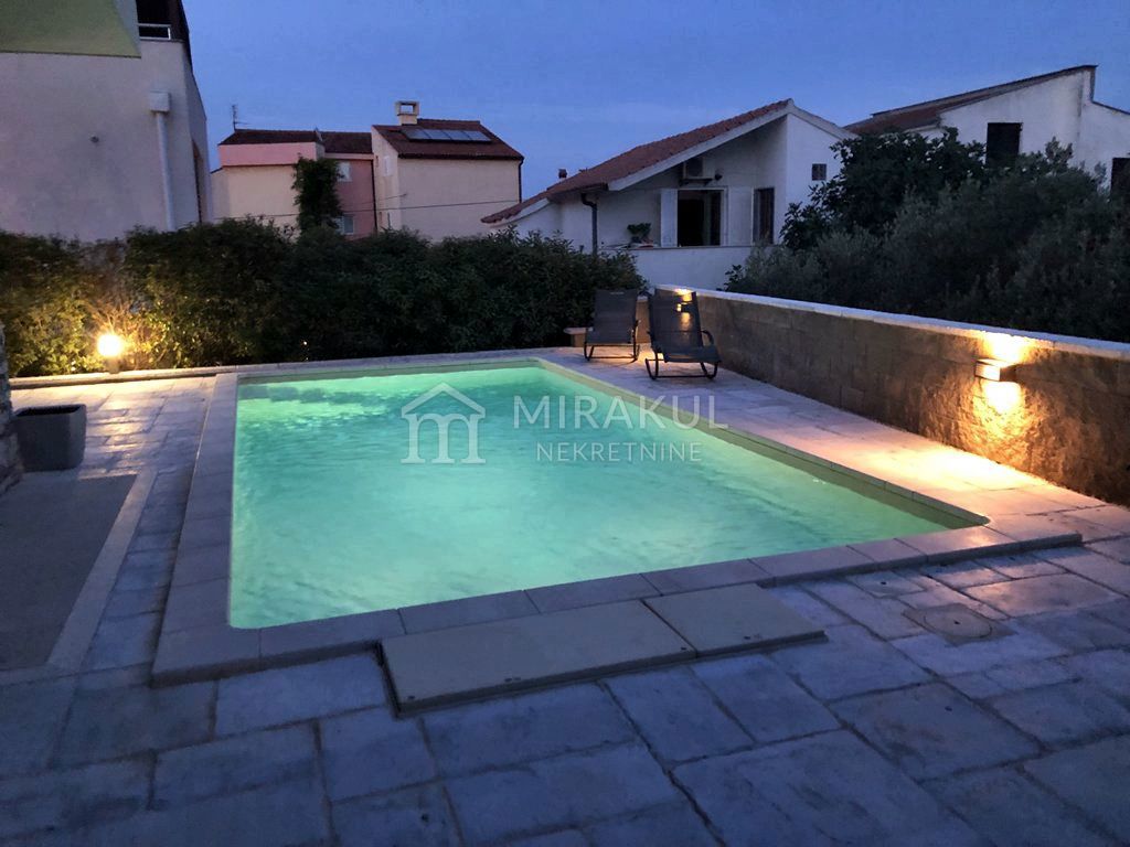 Apartment Zu verkaufen - ŠIBENSKO-KNINSKA MURTER