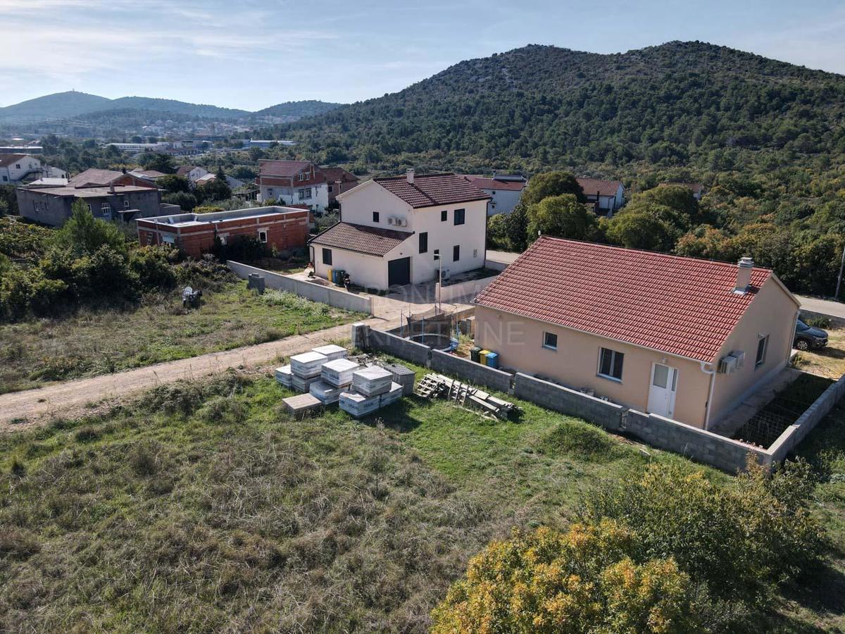 Zemljište Na prodaju - ŠIBENSKO-KNINSKA ŠIBENIK