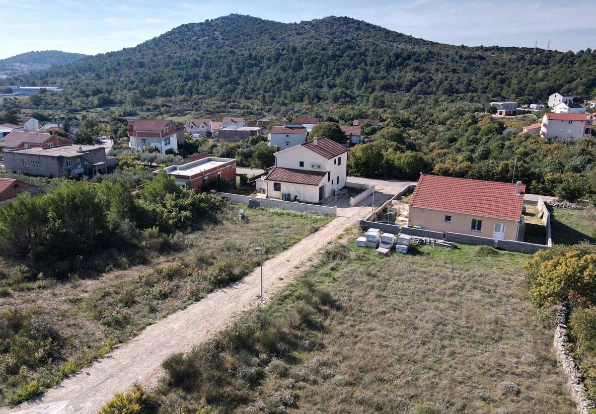 Zemljište Na prodaju - ŠIBENSKO-KNINSKA ŠIBENIK