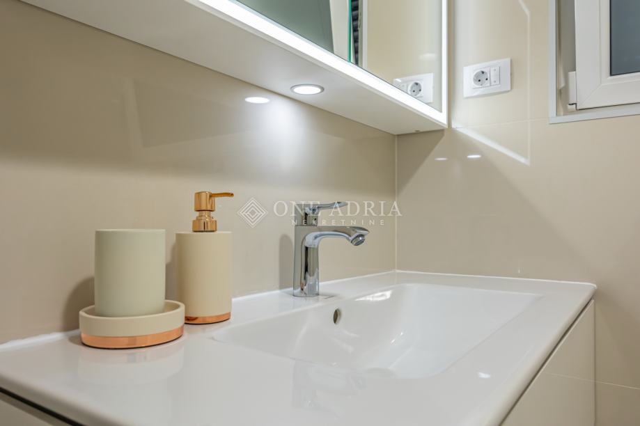 House For sale - PRIMORSKO-GORANSKA NOVI VINODOLSKI