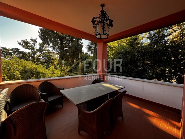Dom na prenájom 312 m² – Opatija
