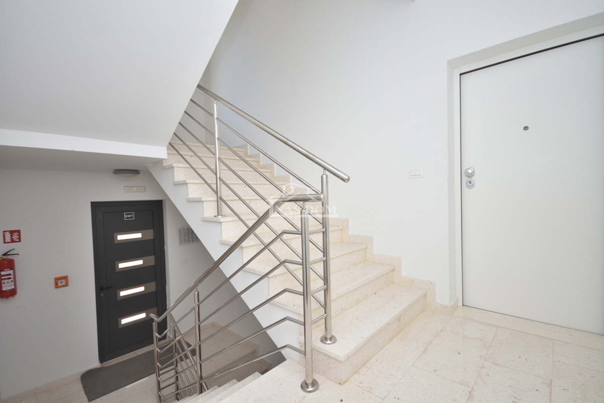 Flat For sale - ŠIBENSKO-KNINSKA VODICE