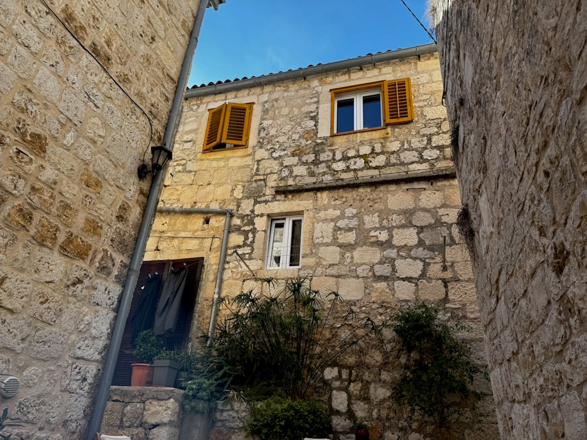 Dom Na predaj - SPLITSKO-DALMATINSKA HVAR