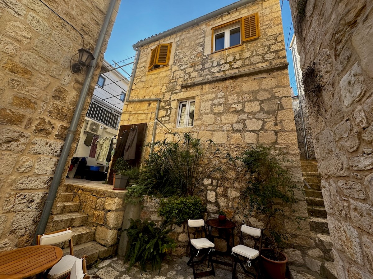 Dom Na predaj - SPLITSKO-DALMATINSKA HVAR