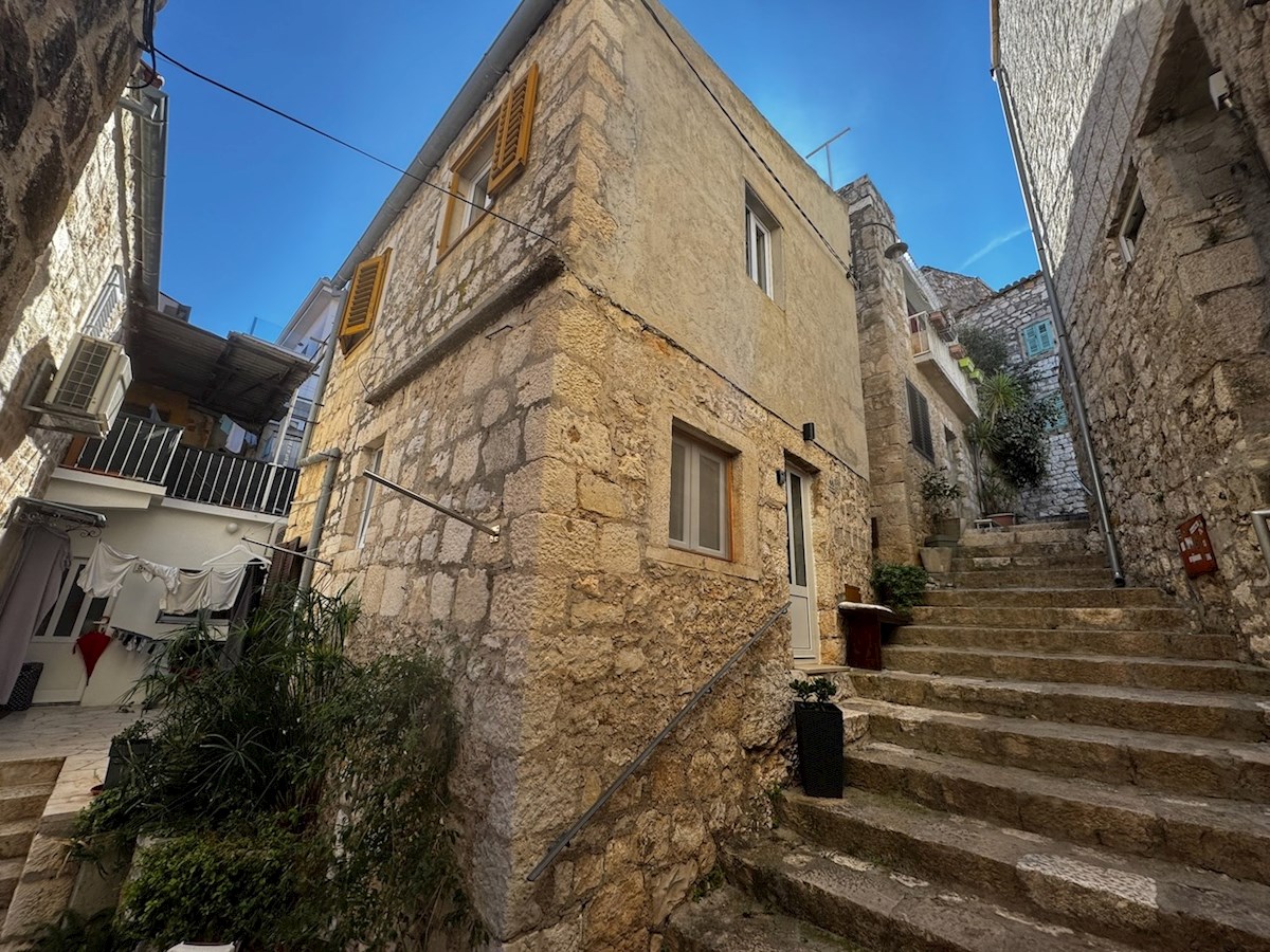 Dom Na predaj - SPLITSKO-DALMATINSKA HVAR
