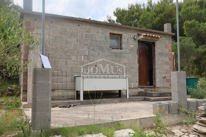 Parcela na predaj 1713 m² – Tribunj