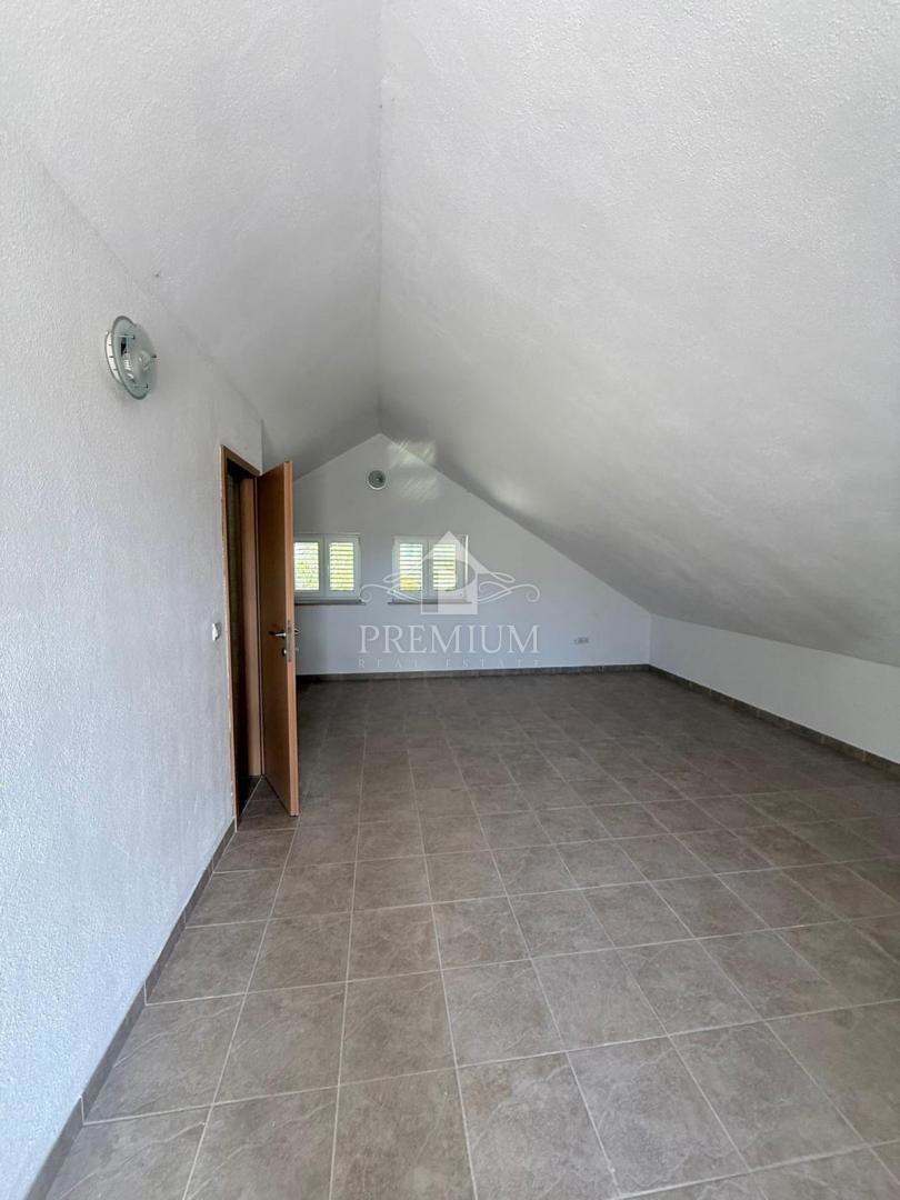 House For sale - SPLITSKO-DALMATINSKA BRAČ