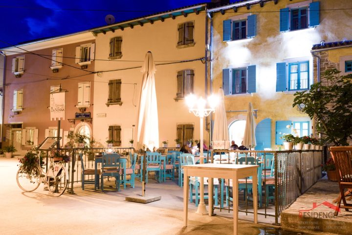 Komerčné na predaj 240 m² – Fažana