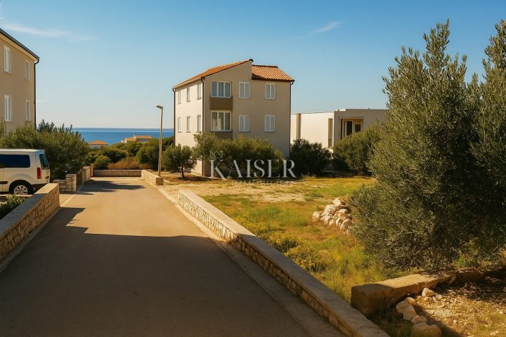 Land for sale 734 m² – Pag
