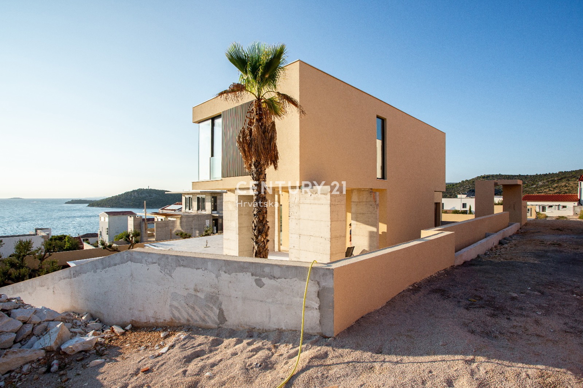 Casa In vendita - ŠIBENSKO-KNINSKA ROGOZNICA