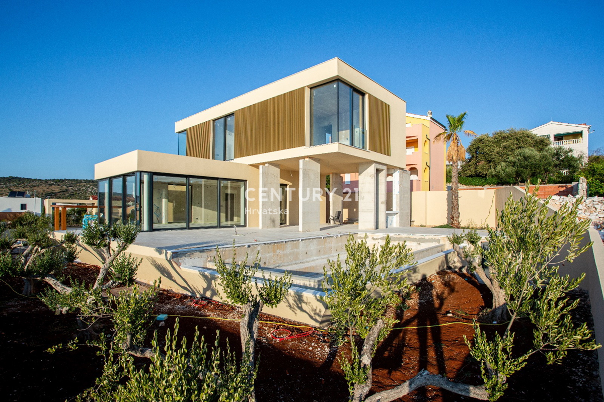 Casa In vendita - ŠIBENSKO-KNINSKA ROGOZNICA