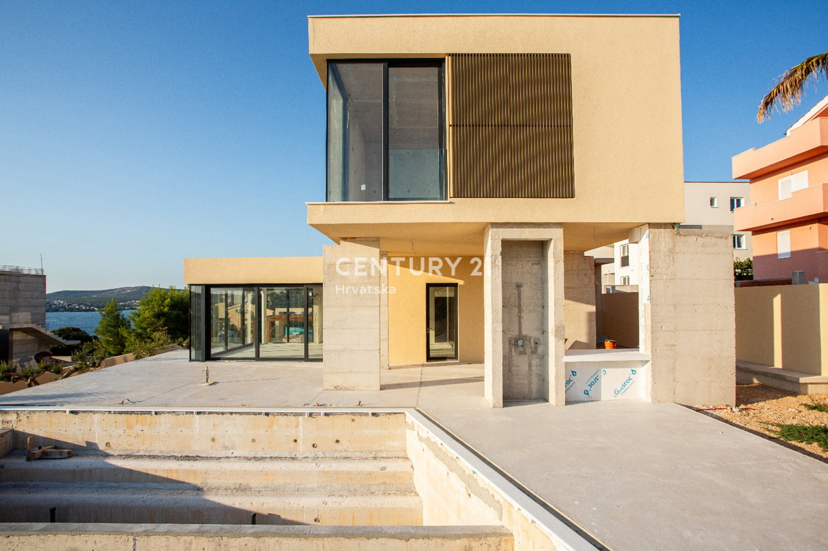 Casa In vendita - ŠIBENSKO-KNINSKA ROGOZNICA