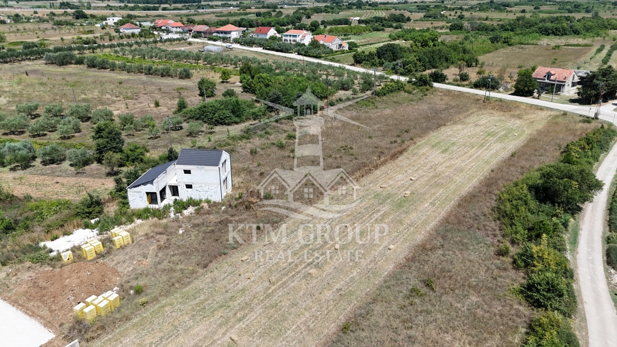 Maison À vendre - Zadarska Zemunik Donji - foto 1/10