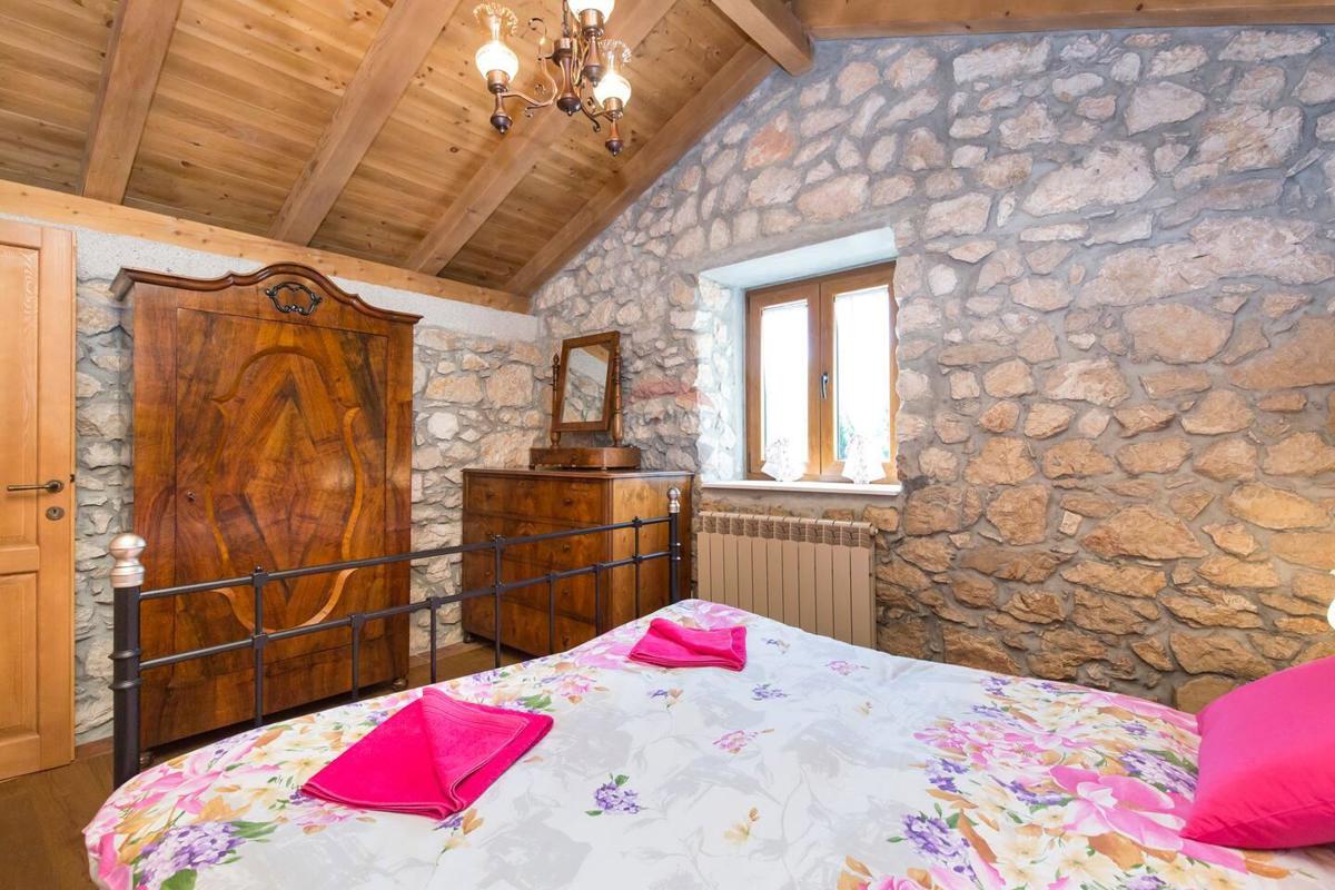 Kuća Na prodaju - PRIMORSKO-GORANSKA MOŠĆENIČKA DRAGA
