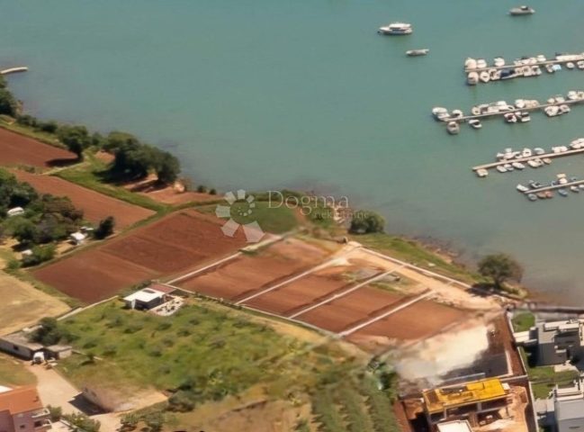 Terrain à vendre 1276 m² – Medulin