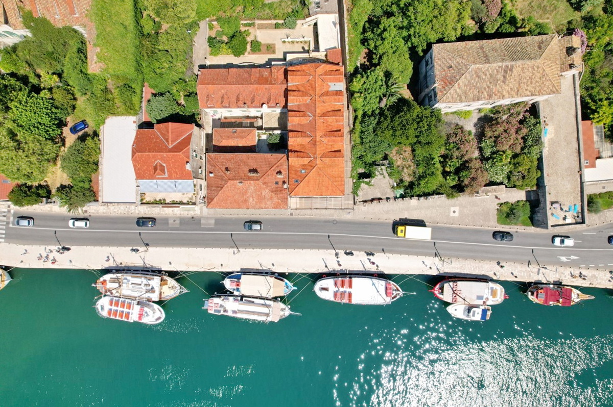 Poslovni prostori Na predaj - DUBROVAČKO-NERETVANSKA DUBROVNIK