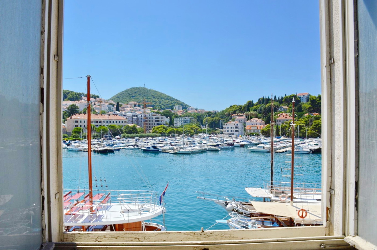 Poslovni prostori Na predaj - DUBROVAČKO-NERETVANSKA DUBROVNIK