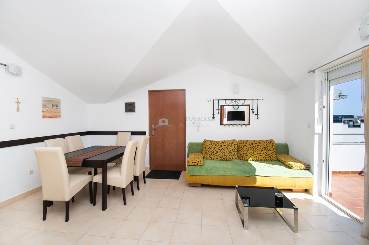 Appartamento Da affittare - ŠIBENSKO-KNINSKA VODICE