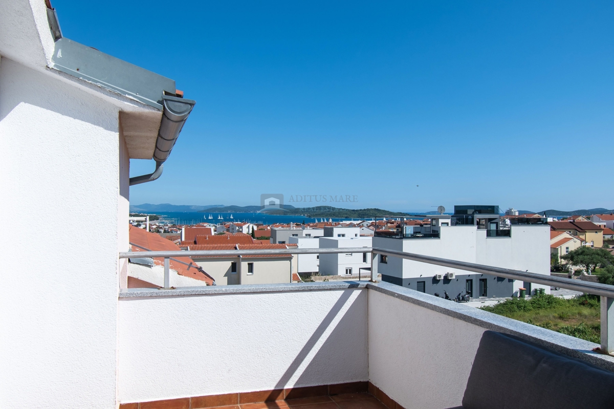 Appartamento Da affittare - ŠIBENSKO-KNINSKA VODICE