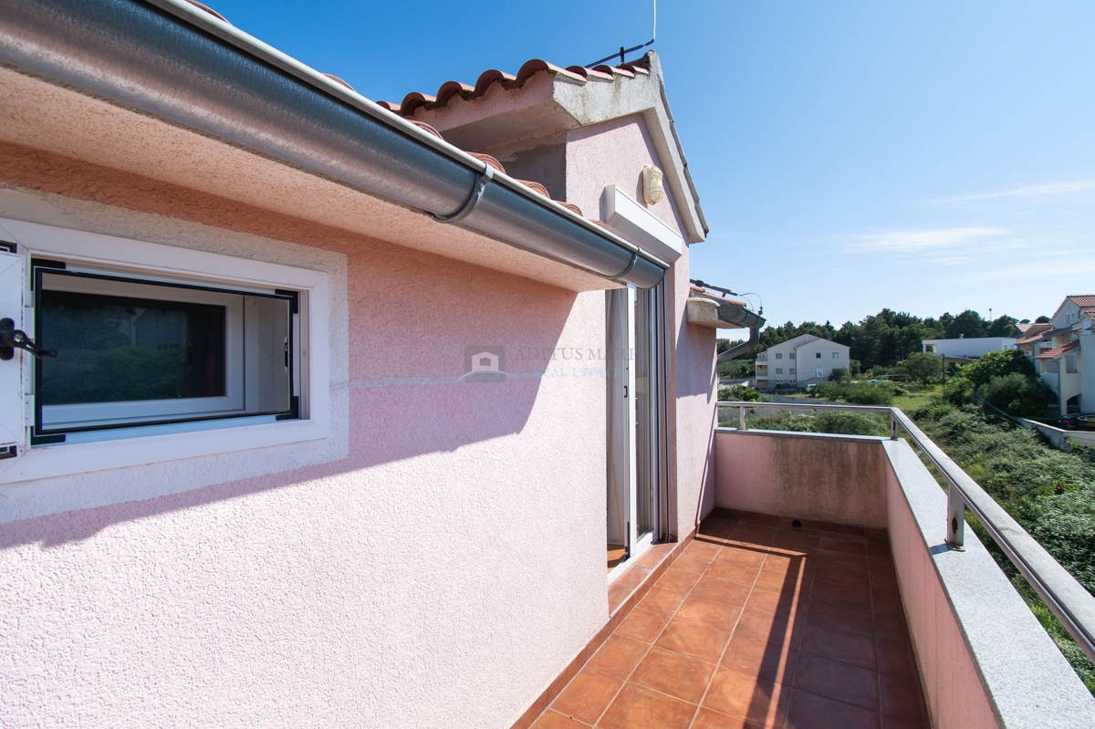 Appartamento Da affittare - ŠIBENSKO-KNINSKA VODICE