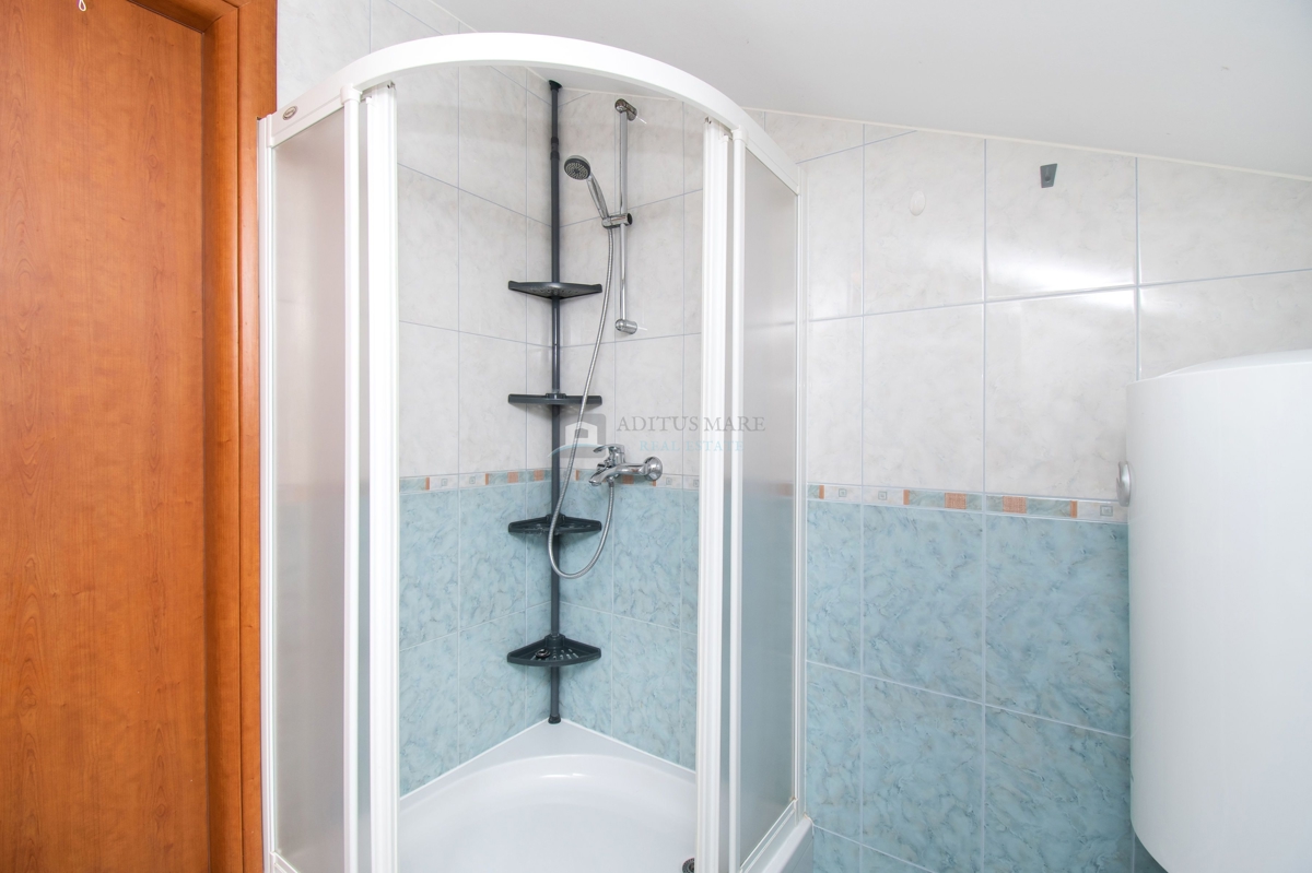 Appartamento Da affittare - ŠIBENSKO-KNINSKA VODICE