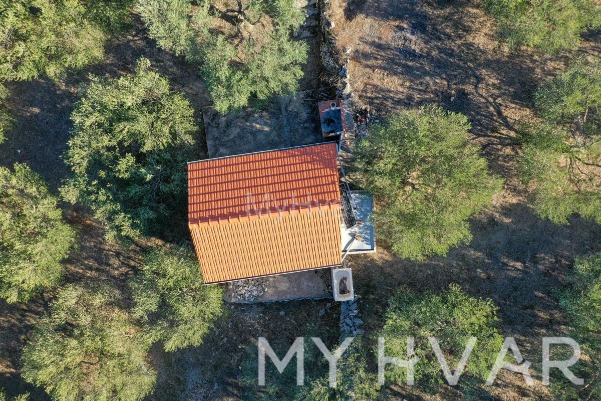 Land For sale - SPLITSKO-DALMATINSKA JELSA
