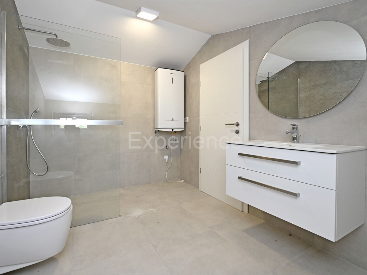 Apartma Na predaj - ISTARSKA POREČ