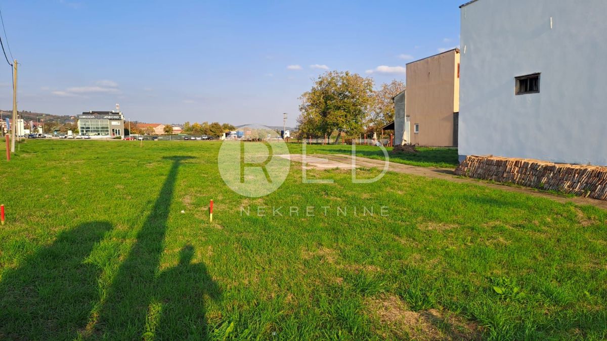 Zemljište Na prodaju - BRODSKO-POSAVSKA SLAVONSKI BROD