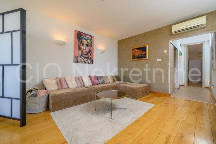 Apartmán na predaj 57 m² – Split