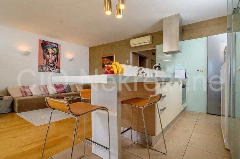Apartma Na predaj - SPLITSKO-DALMATINSKA SPLIT