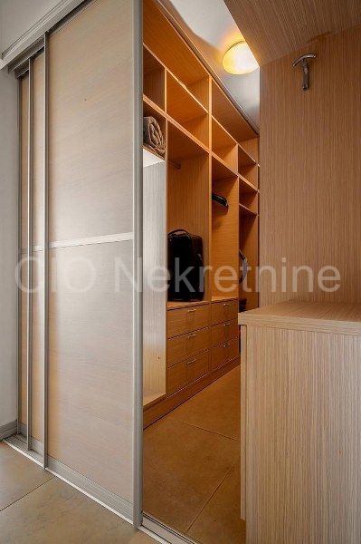 Apartma Na predaj - SPLITSKO-DALMATINSKA SPLIT