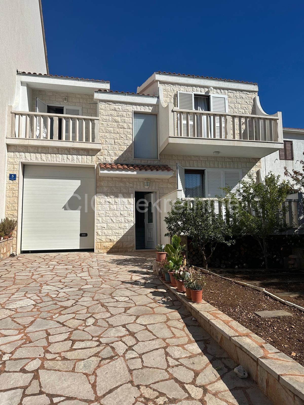 House For sale - SPLITSKO-DALMATINSKA BRAČ