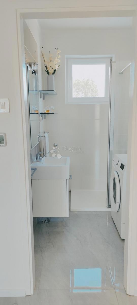 Appartement À vendre - ZADARSKA UGLJAN