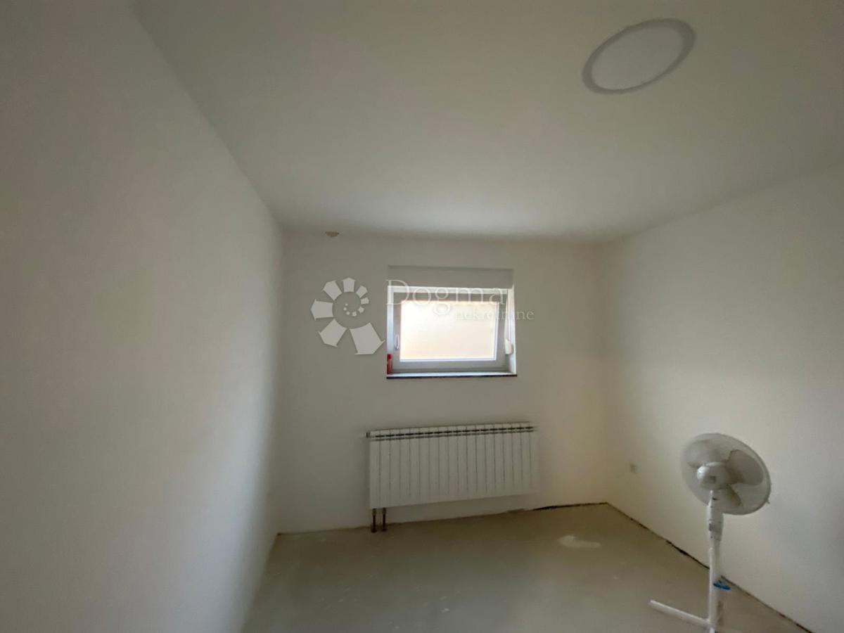 Maison À vendre - Sisačko-moslavačka Popovača - foto 2/25