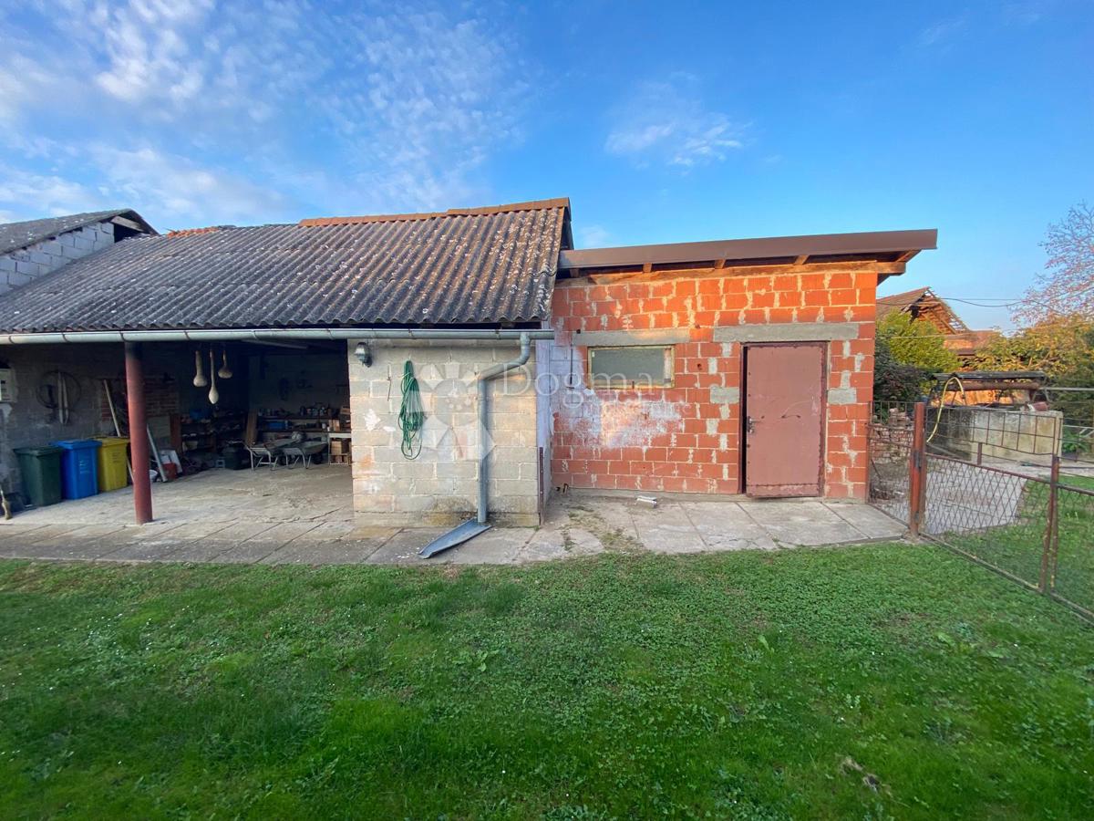 Maison À vendre - SISAČKO-MOSLAVAČKA POPOVAČA