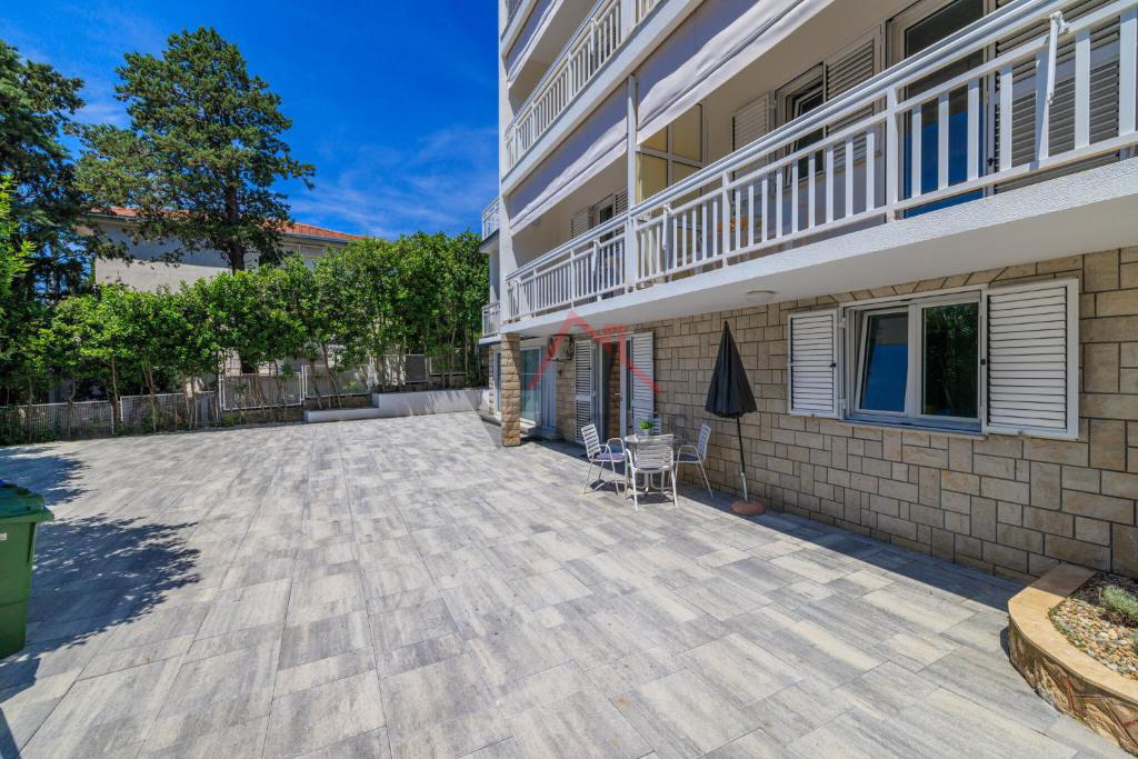Kuća Na prodaju - PRIMORSKO-GORANSKA CRIKVENICA